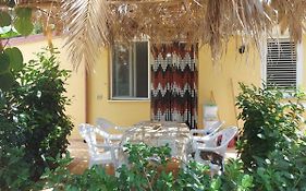 Casa tra mare e oliveti